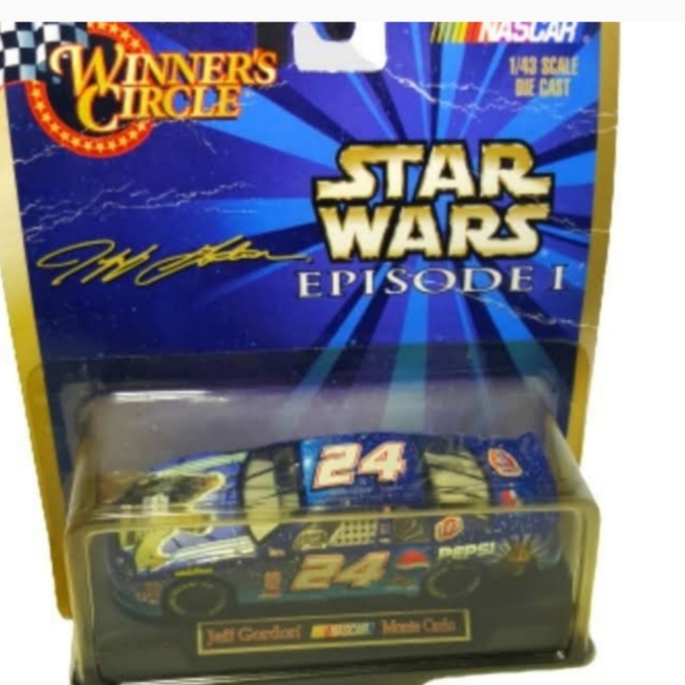 1999 Winners Circle Star Wars #24 Jeff Gordon NASCAR Die Cast Collectable Car